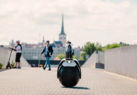 Photo Inovatívny robot stráži priemyselné objekty a stačí mu na to iba jedno koleso 