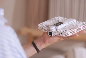 Photo Vreckový stabilizátor obrazu sa dokáže za pár sekúnd premeniť na lietajúci dron
