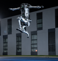 Photo  Robot Superman je rýchlejší ako Usain Bolt a z miesta vyskočí do výšky 2 metrov