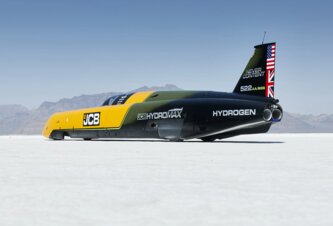 Photo Auto na vodíkový pohon s motormi zo stavebných strojov dosiahlo rekordnú rýchlosť 653 km/h  