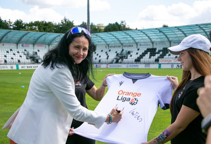 Photo Na ihrisku rozhoduje vášeň a nasadenie, nie stereotypy – Orange ako generálny partner podporuje aj ženský futbal