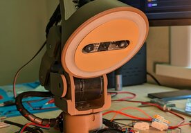 Photo Robotická lampa konečne svieti presne tam, kde treba