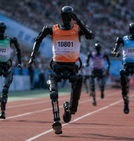 Photo Roboty prekonávajú ľudí už aj v atletike, no brzdiť sa ešte nenaučili 
