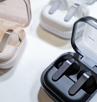 Photo Špičkový hi-fi zvuk slúchadiel Samsung Galaxy Buds4 Pro si získal uznanie renomovaných odborníkov