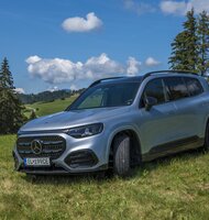 Photo Mercedes-Benz GLB 350 4MATIC / Nové technológie a sedem miest