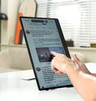 Photo Veľký externý dotykový displej k smartfónu nepotrebuje žiadne káble