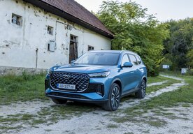Photo Chery Tiggo 8 PHEV / Veľa miesta a komfortné vozenie