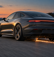 Photo Šialený patent od Audi plánuje do elektromobilov vrátiť vôňu smogu, iskry z bŕzd a vibrácie motora