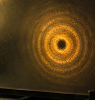 Photo Experiment potvrdil, že tma sa dokáže pohybovať rýchlejšie ako svetlo bez porušenia teórie relativity