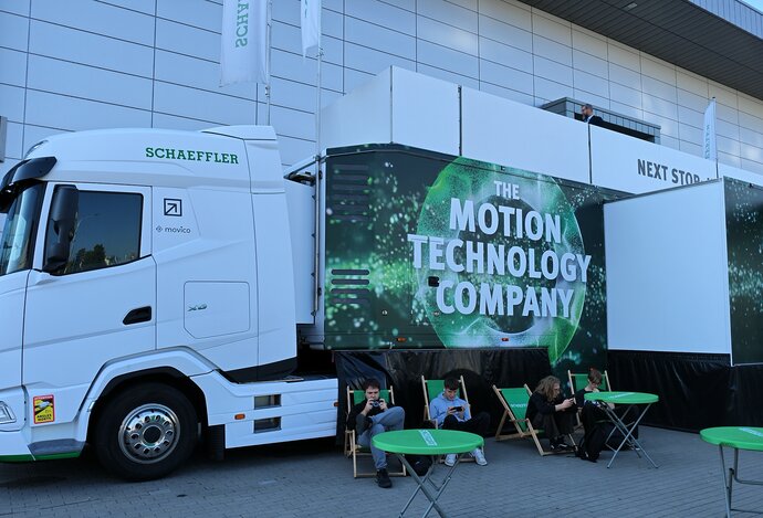 Photo Schaeffler priniesol na MSV v Brne svoj Motion Technology Truck ako pojazdnú expozíciu technológií pohybu