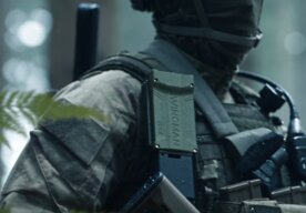 Photo Nositeľný detektor Wingman Edge upozorní na blížiaci sa dron ešte skôr, než zaútočí