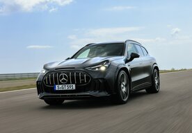 Photo  High-tech SUV s DNA športového vozidla: nový Mercedes-AMG GT SUV 