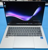 Photo ASUS ExpertBook A7 - pracovný ultrabook, ktorý stavil na mobilitu a odolnosť